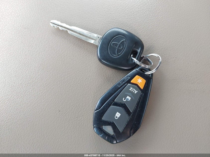 2007 Toyota Tundra Sr5 4.7L V8 VIN: 5TBBT54117S455553 Lot: 43766715