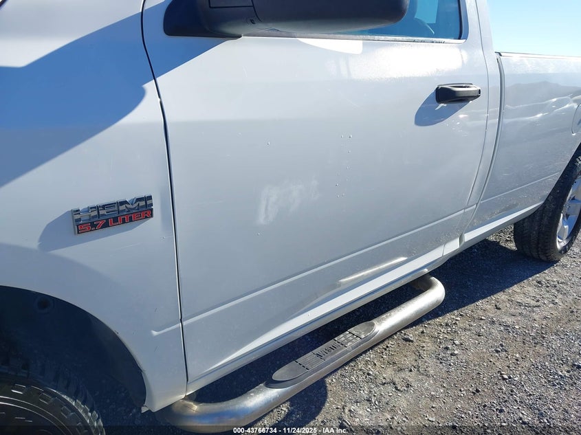 2020 Ram 1500 Classic Tradesman 4X4 8' Box VIN: 3C6JR7DT8LG211199 Lot: 43766734