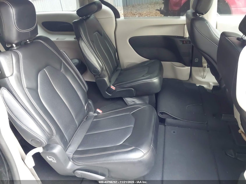 2024 Chrysler Pacifica Touring L VIN: 2C4RC1BGXRR141465 Lot: 43766757