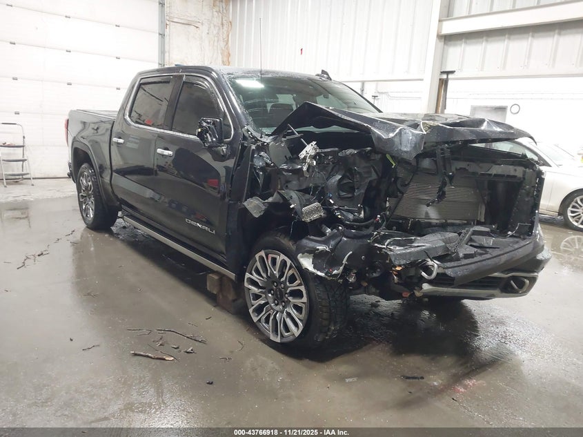 GMC SIERRA 1500 4WD SHORT BOX DENALI ULTIMATE