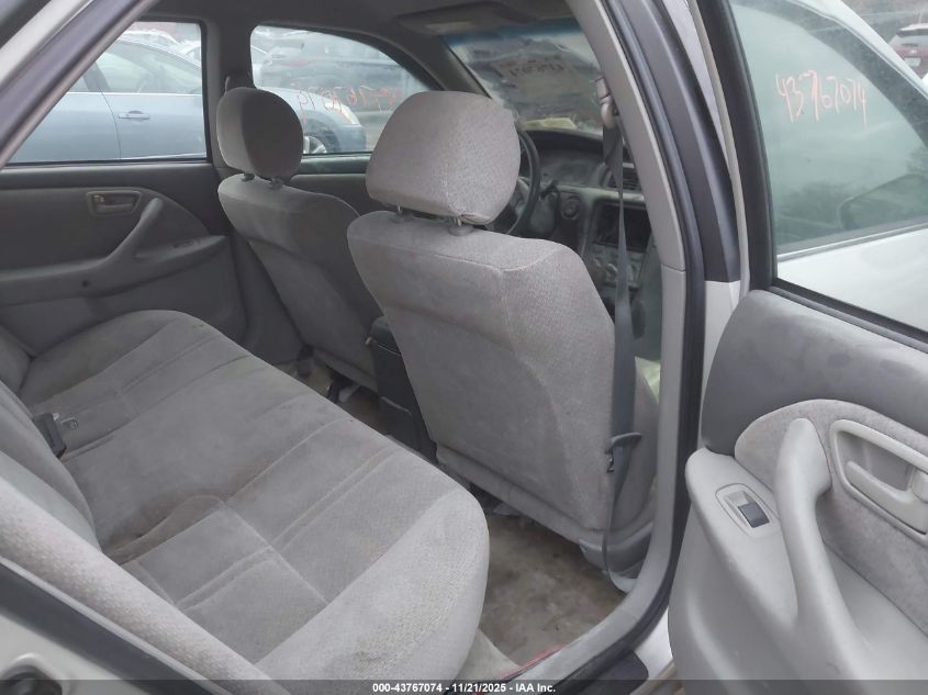 2000 Toyota Camry Le VIN: 4T1BG22K9YU670368 Lot: 43767074