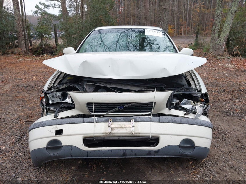 2001 Volvo S60 2.4 VIN: YV1RS61R812072775 Lot: 43767144