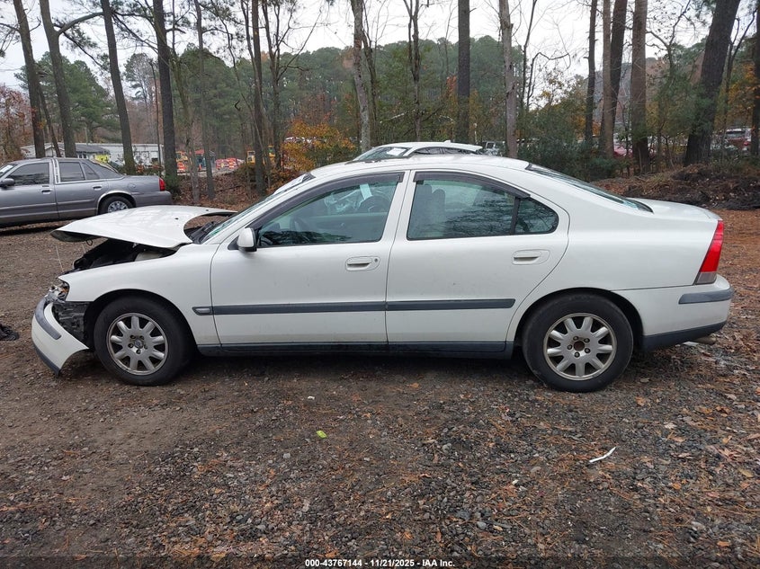 2001 Volvo S60 2.4 VIN: YV1RS61R812072775 Lot: 43767144