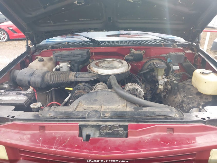 1991 Chevrolet Gmt-400 K1500 VIN: 2GCEK19K5M1220142 Lot: 43767169