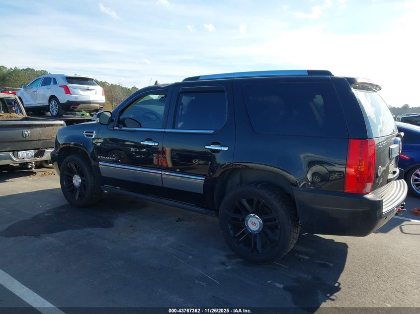 2008 Cadillac Escalade Standard VIN: 1GYFK63808R125137 Lot: 43767362