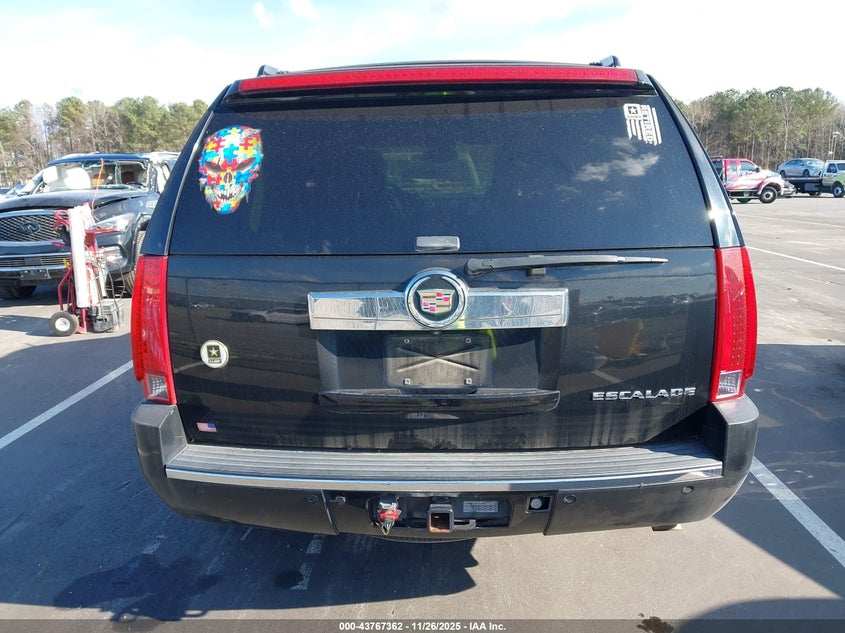 2008 Cadillac Escalade Standard VIN: 1GYFK63808R125137 Lot: 43767362