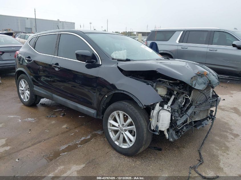 NISSAN ROGUE SPORT S