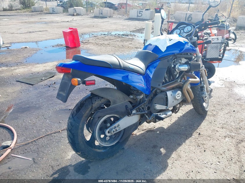 4MZKS11J3Y3302730 2000 BUELL  photo no. 4