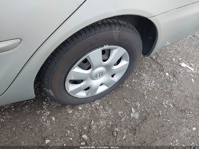 2004 Toyota Camry Le VIN: 4T1BE32K94U353485 Lot: 43767498