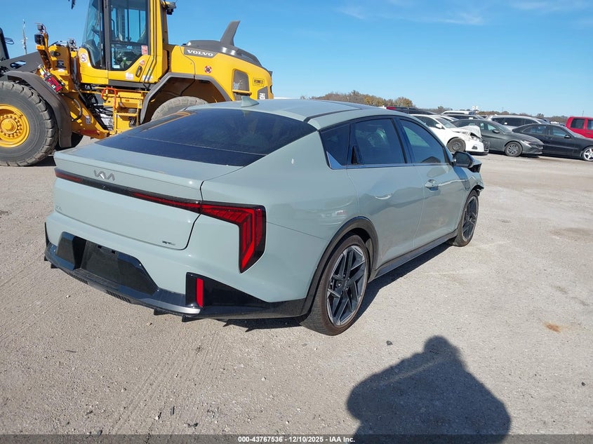 Vin: 3kpfw4de2se169307, lot: 44262961, kia k4 gt-line 20254