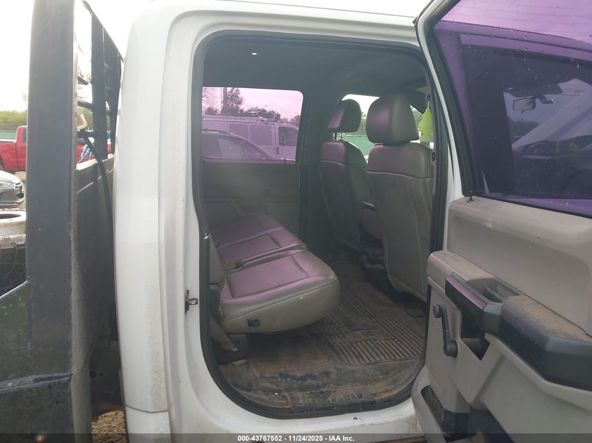 2019 Ford F-350 Chassis Xl VIN: 1FD8W3HT2KEG56932 Lot: 43767552