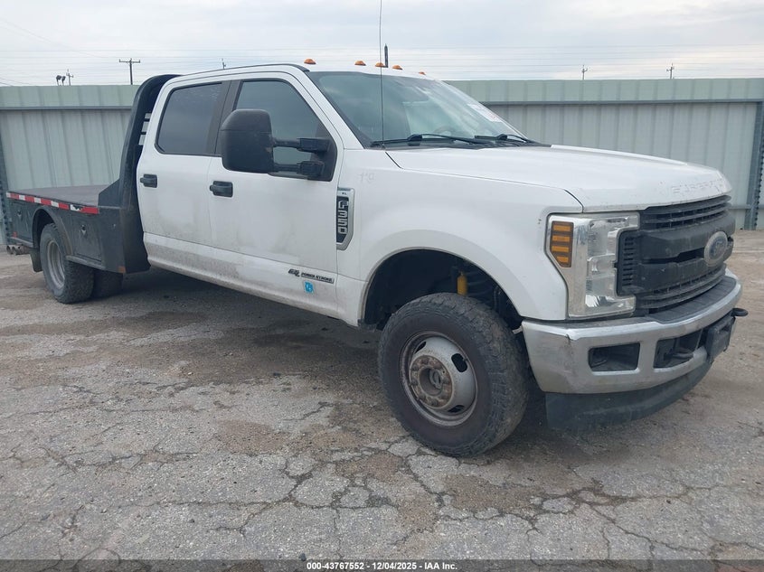 1FD8W3HT2KEG56932 2019 FORD F350 photo no. 13