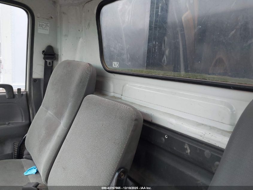 2004 GMC W5S042 W5500 Dsl Reg VIN: J8DE5B14847902511 Lot: 43767565