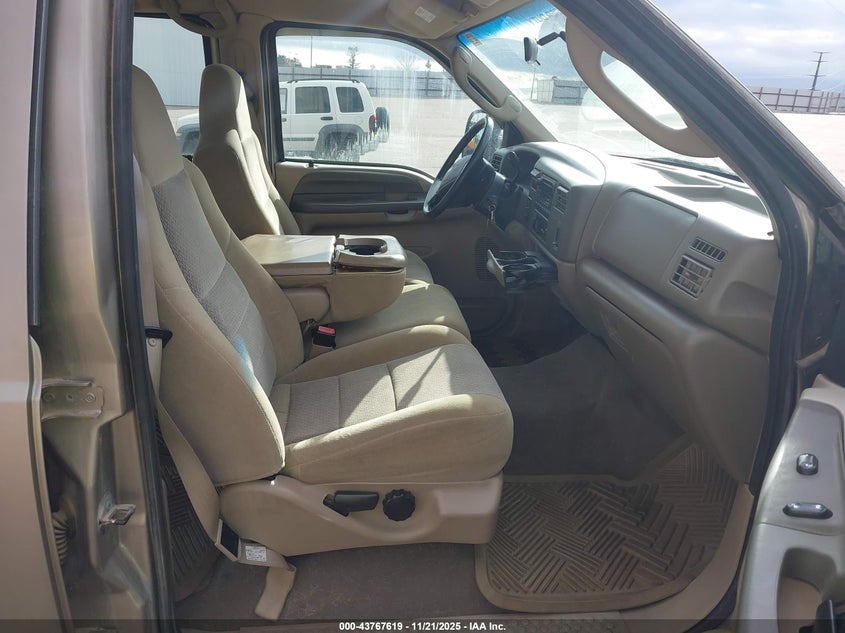 1FTNW21SX3ED65910 2003 FORD F250 photo no. 5