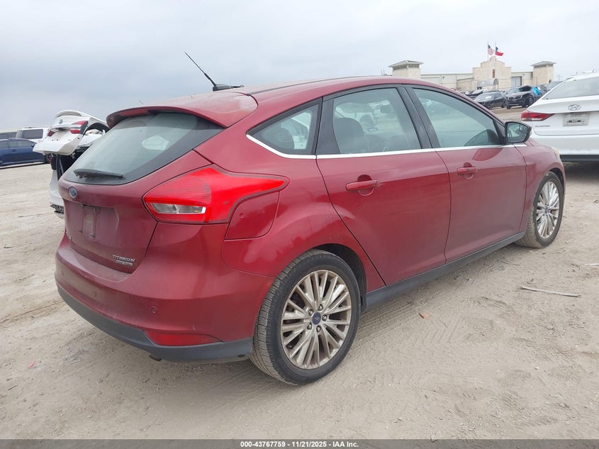 1FADP3N22FL356827 2015 FORD FOCUS photo no. 4
