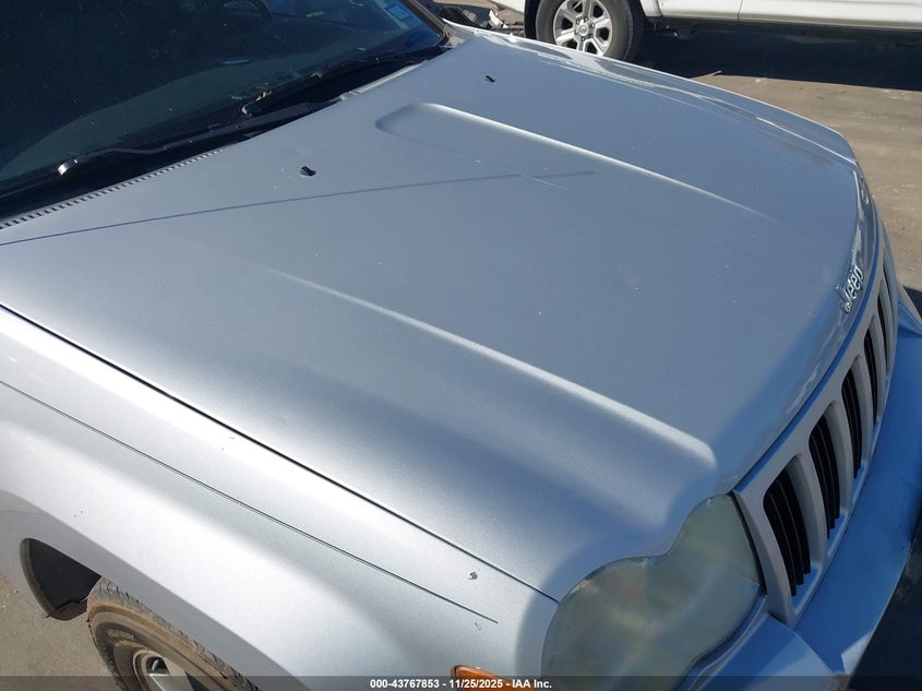 2008 Jeep Grand Cherokee Laredo VIN: 1J8GR48K88C170076 Lot: 43767853