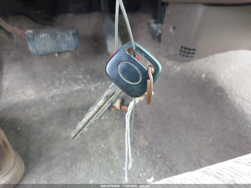 2003 Toyota Tundra Sr5 V8 VIN: 5TBBT44163S399825 Lot: 43767859