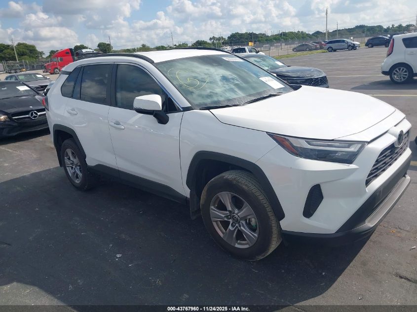 TOYOTA RAV4 XLE