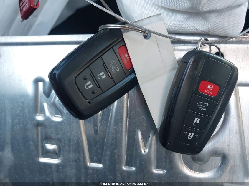 2022 Toyota Rav4 Hybrid Xle VIN: 2T3RWRFV4NW131402 Lot: 43768196