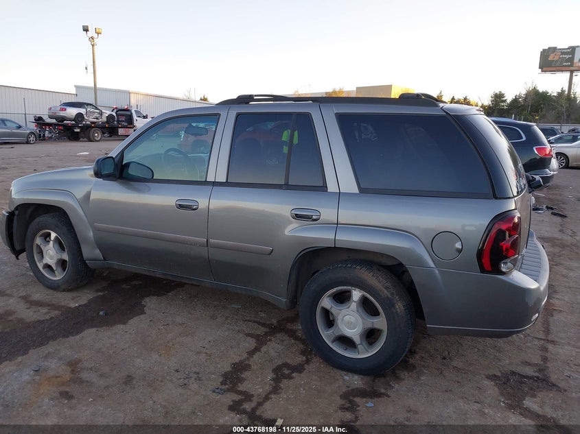 2008 Chevrolet Trailblazer Lt VIN: 1GNDS13SX82212295 Lot: 43768198