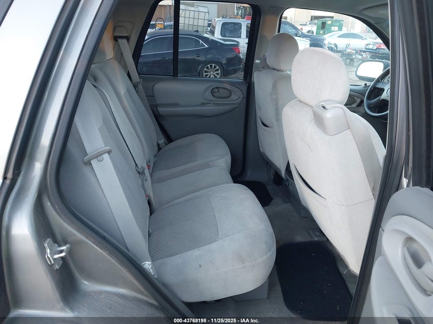 2008 Chevrolet Trailblazer Lt VIN: 1GNDS13SX82212295 Lot: 43768198