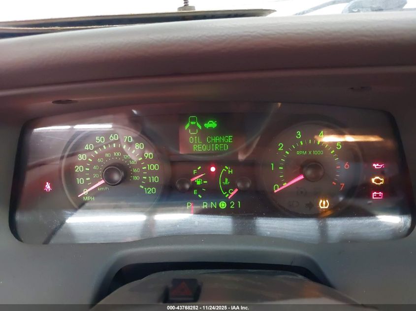 2008 Mercury Grand Marquis Ls VIN: 2MEFM75V08X661938 Lot: 43768252