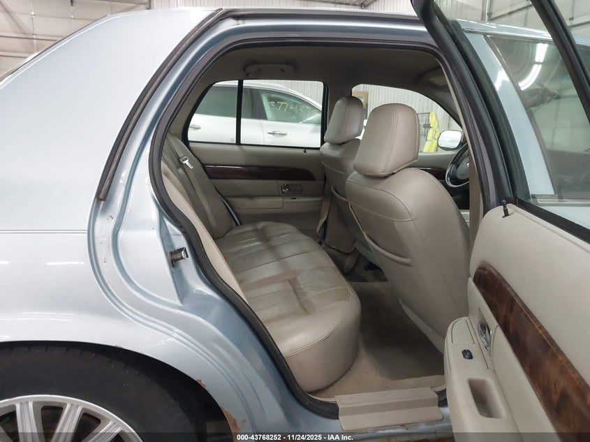 2008 Mercury Grand Marquis Ls VIN: 2MEFM75V08X661938 Lot: 43768252