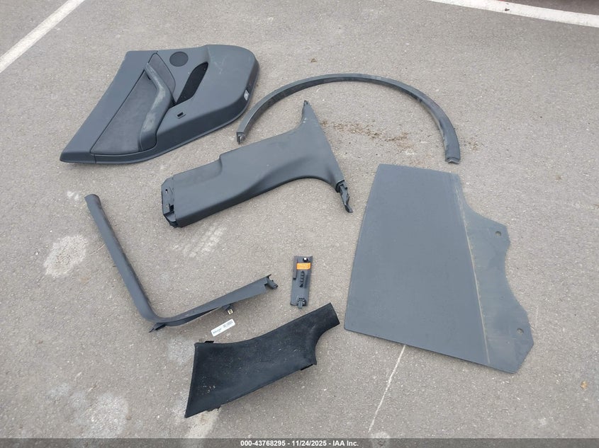 2023 Tesla Model Y Awd/Long Range Dual Motor All-Wheel Drive VIN: 7SAYGDEE7PF691505 Lot: 43768295