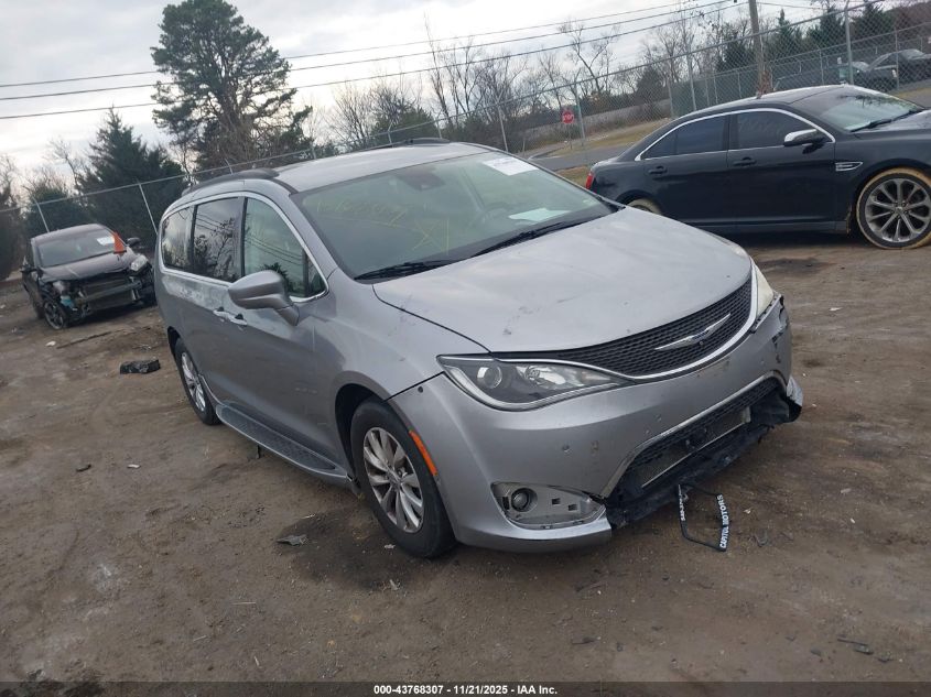 CHRYSLER PACIFICA TOURING PLUS