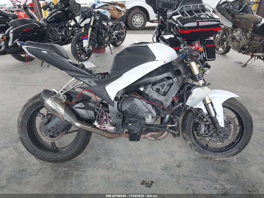 2013 Suzuki Gsx-R1000 VIN: JS1GT78A5D2101504 Lot: 43768349
