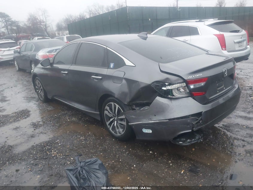 VIN 1HGCV3F96JA015945 2018 HONDA ACCORD HYBRID TOURING
