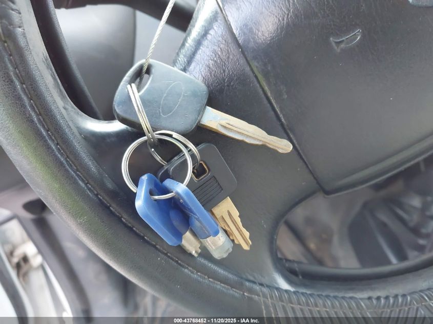 2002 Ford F-150 Lariat/Xl/Xlt VIN: 1FTRX18L72NB25249 Lot: 43768452