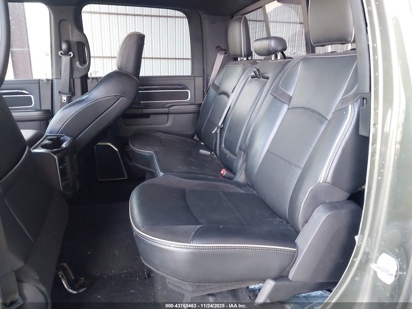 2022 Ram 3500 Laramie 4X4 8' Box VIN: 3C63RRJL2NG100630 Lot: 43768463