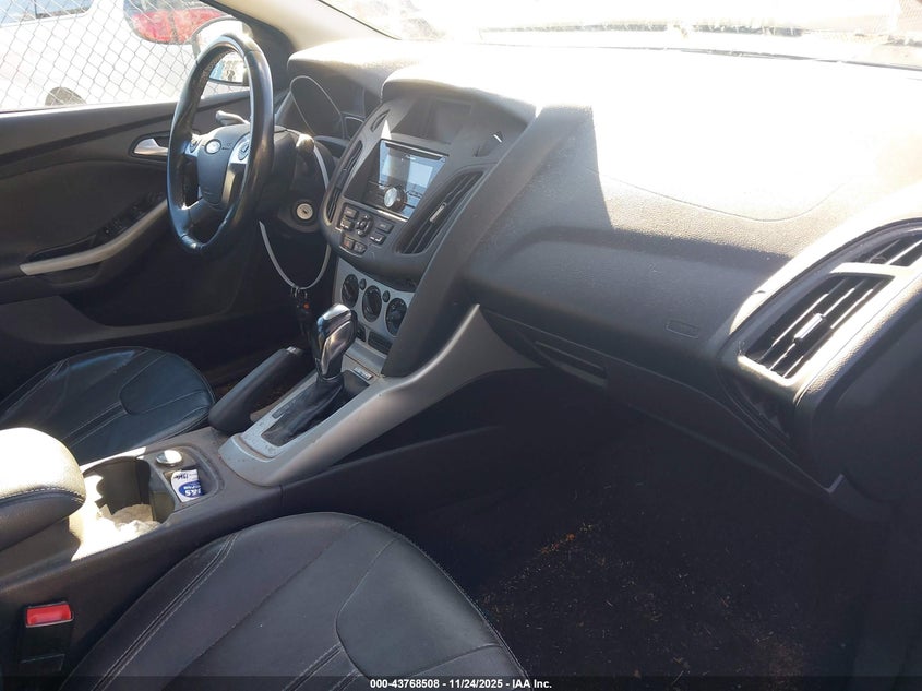 1FADP3F28EL187071 2014 FORD FOCUS photo no. 5