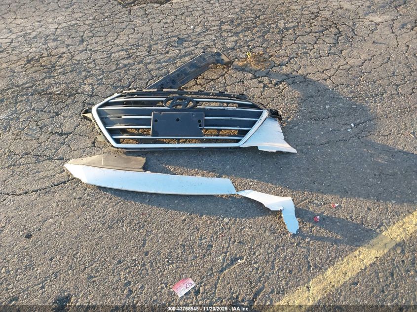 2017 Hyundai Elantra Se VIN: KMHD74LFXHU412737 Lot: 43768545