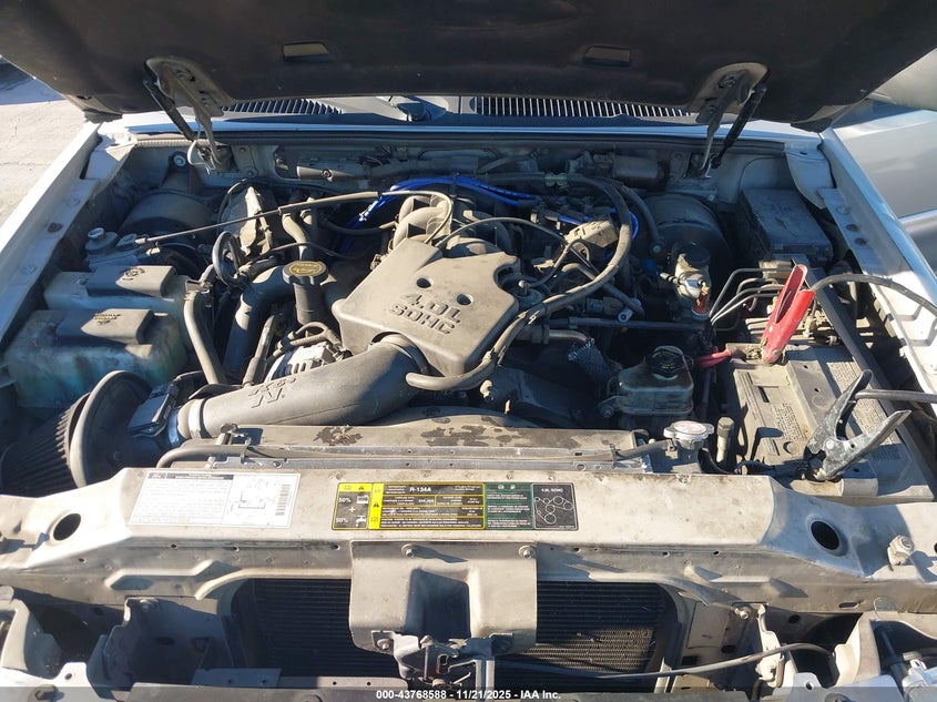 2002 Ford Explorer Sport Trac VIN: 1FMZU77E52UD17138 Lot: 43768588