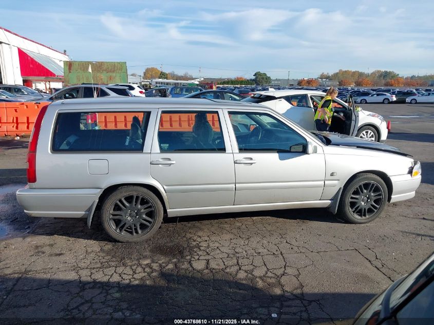 1999 Volvo V70 R VIN: YV1LV62D3X2558791 Lot: 43768610