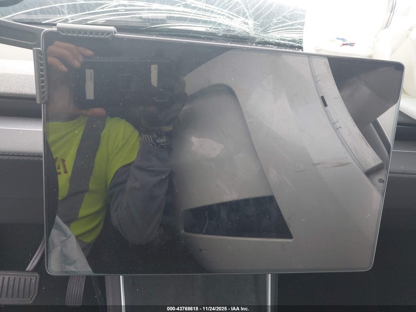 2026 Tesla Model Y Long Range Dual Motor All-Wheel Drive VIN: 7SAYGDED6TA496803 Lot: 43768618