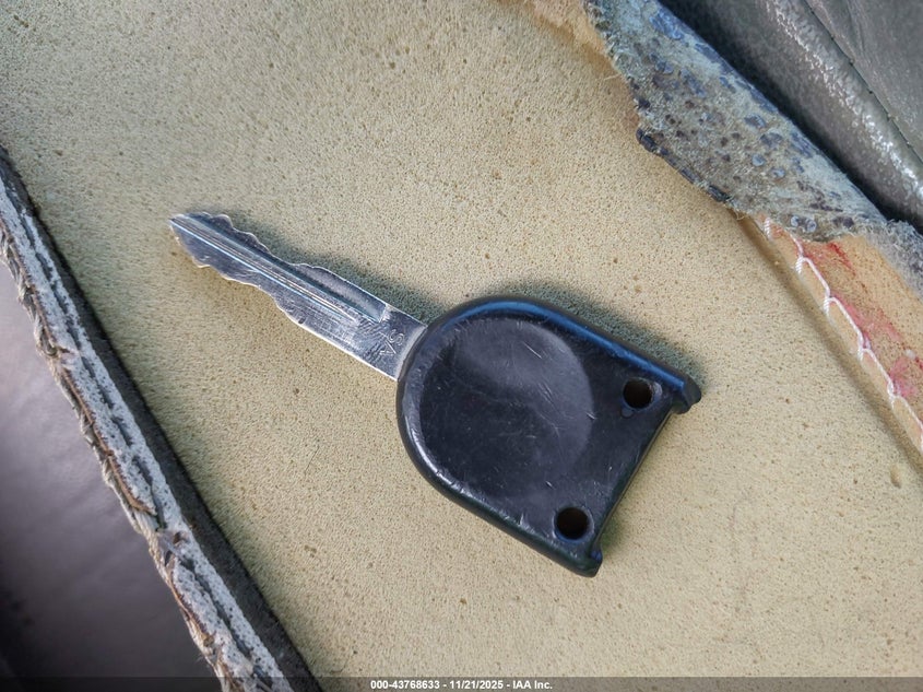 2004 Ford Crown Victoria Lx VIN: 2FAFP74WX4X150501 Lot: 43768633