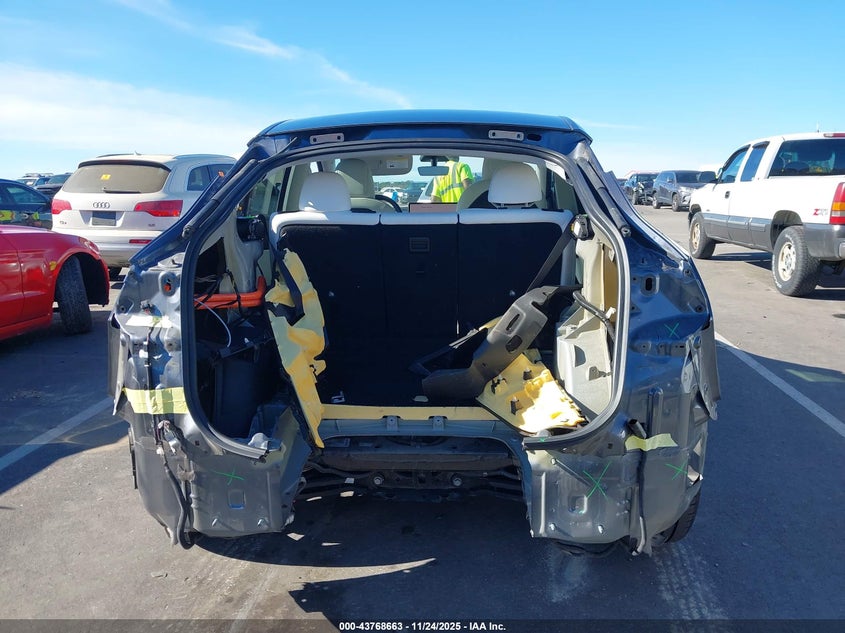 2022 Tesla Model Y Long Range Dual Motor All-Wheel Drive VIN: 7SAYGDEE8NF311908 Lot: 43768663