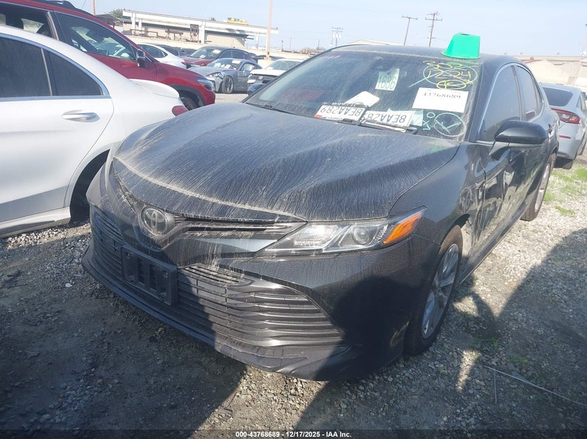JTNB11HK9J3067161 2018 TOYOTA CAMRY photo no. 2