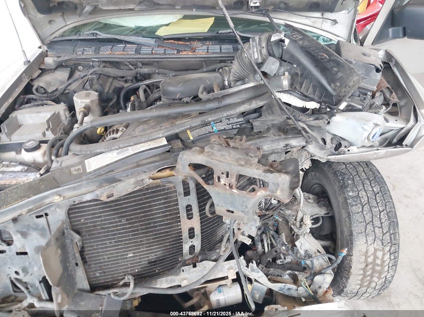 2002 Chevrolet Blazer Ls VIN: 1GNDT13W12K213696 Lot: 43768692