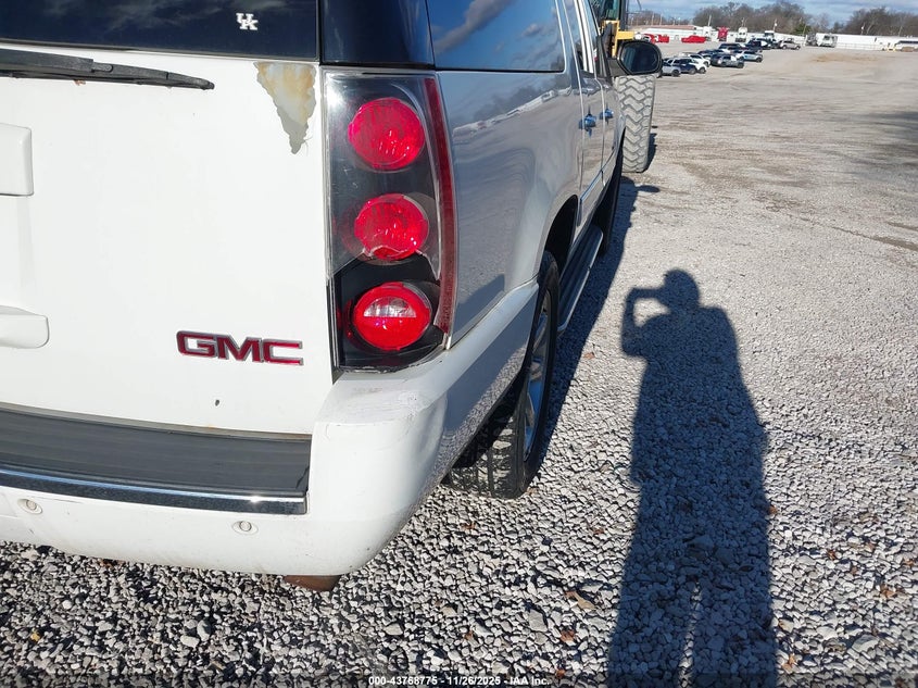 2008 GMC Yukon Xl 1500 Denali VIN: 1GKFK66848J150577 Lot: 43768775