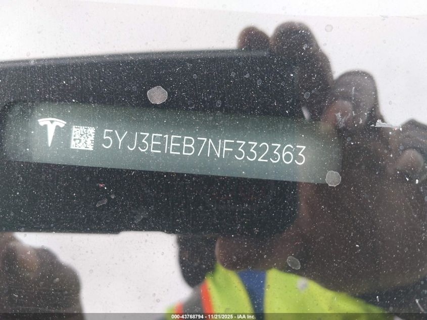 2022 Tesla Model 3 Long Range Dual Motor All-Wheel Drive VIN: 5YJ3E1EB7NF332363 Lot: 43768794