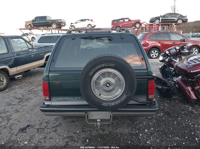 1994 Chevrolet Blazer S10 VIN: 1GNDT13WXR2118502 Lot: 43768841