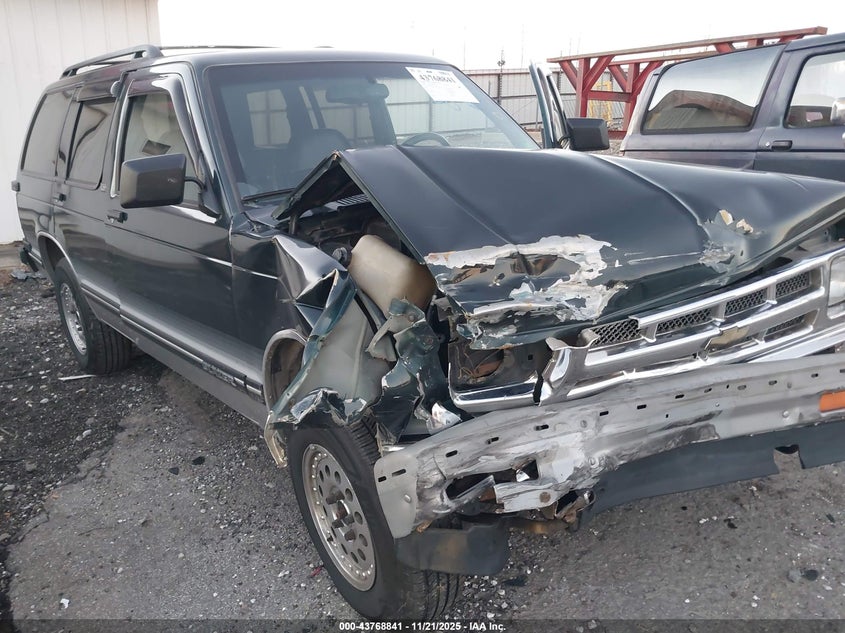 1994 Chevrolet Blazer S10 VIN: 1GNDT13WXR2118502 Lot: 43768841