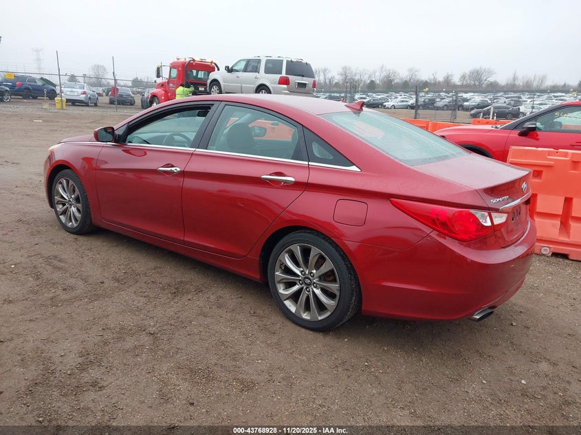 5NPEC4AC2BH067296 2011 HYUNDAI SONATA photo no. 3