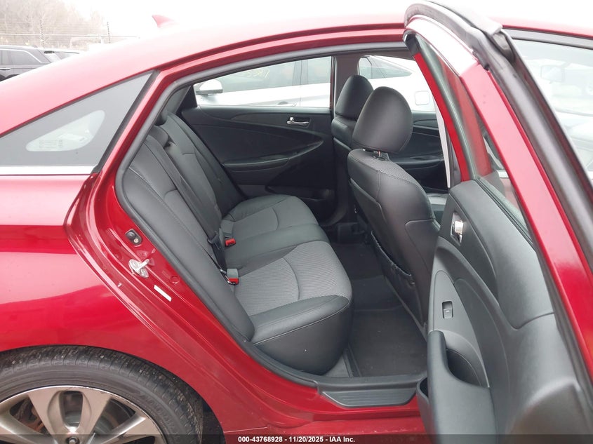 5NPEC4AC2BH067296 2011 HYUNDAI SONATA photo no. 8
