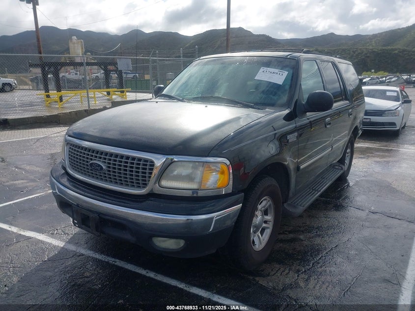 1FMRU17L3XLB43109 1999 FORD EXPEDITION photo no. 2