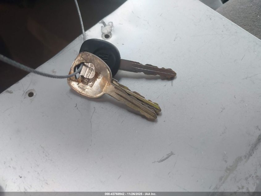 2002 Chevrolet Blazer Ls VIN: 1GNDT13W12K208028 Lot: 43768942